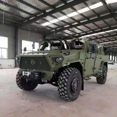 China DONGFENG Offroad-militärisches kugelsicheres Kommandofahrzeug 4x4 Dieselmotor 300 PS