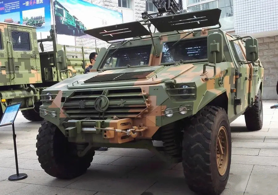 DONGFENG CSK141 Geländegängiges militärisches kugelsicheres Angriffsfahrzeug 10 Sitze 200 PS 4x4
