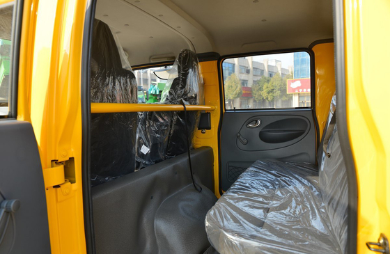 4x2 Leichter Fracht-LKW 5 Sitze Leichter Flachbett-Fracht-LKW 115 PS für Abholung