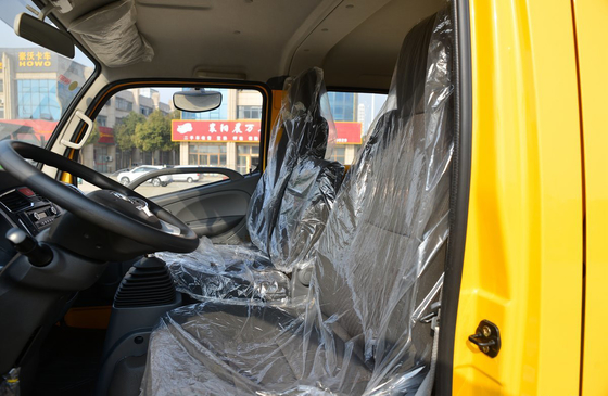4x2 Leichter Fracht-LKW 5 Sitze Leichter Flachbett-Fracht-LKW 115 PS für Abholung
