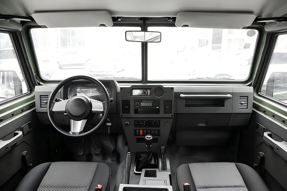 Anpassung Off Road BJ2036 Modell 4x4 IVECO Diesel 136 PS 4WD SUV 5 Sitzplätze Kommandofahrzeug