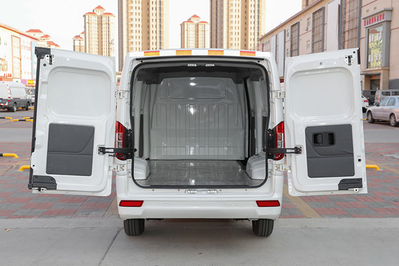 DONGFENG Small New Energy Electric Truck 195 R14C RWD Drive For Goods Carry