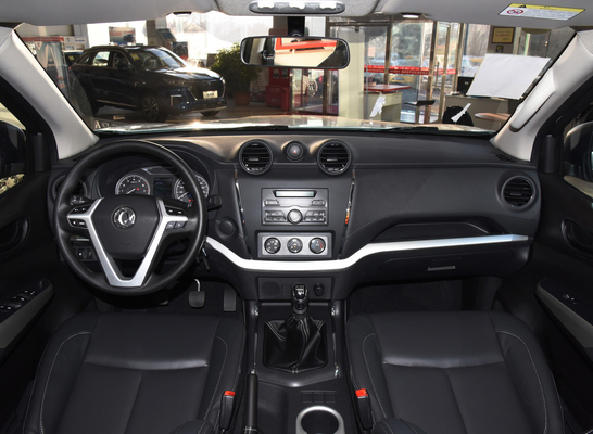 Zwei des Rad-Antriebs-4 Benzin Turbo MAX Speed 160km/h Tür SUV-Aufnahmen-5 der Sitz1.8l
