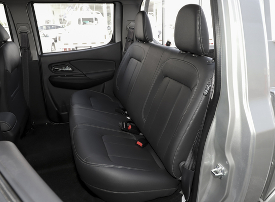 Vierzylinder4 Ladetank des Tür-Kleintransporter-4WD 5 der Sitz2.4l der Verschiebungs-1.4m