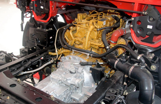 GVW 6 - rote Dieselmaschinen-manuelles 6MT Getriebe Van Trucks YUCHAI der Fracht-12T