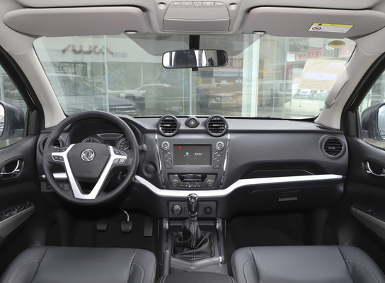 Chinas DONGFENG 4WD des Aufnahmen-1.7m Sitze Ladetank-Licht-Fracht-LKW-doppelte Fahrerhaus-5