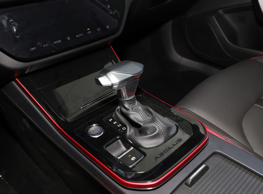 Autos Dongfeng SUV 5 Sitze 150HP mit panoramischem Schiebedach